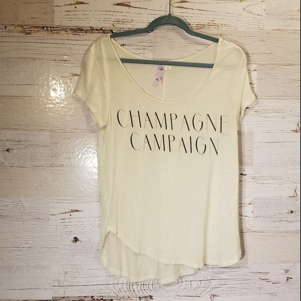 Francesca's Collections graphic top‎